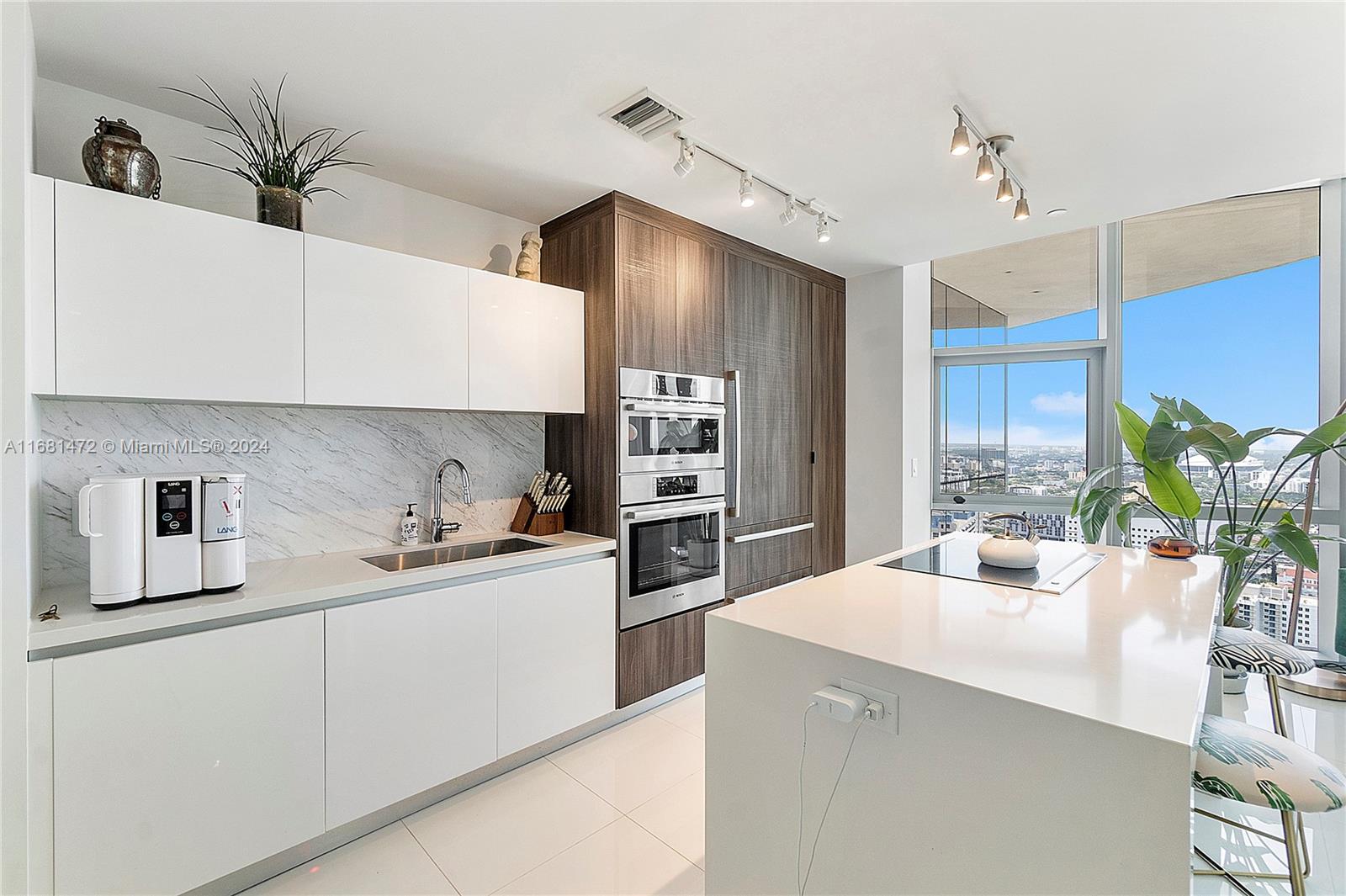 851 NE 1st Ave #3702, Miami FL 33132