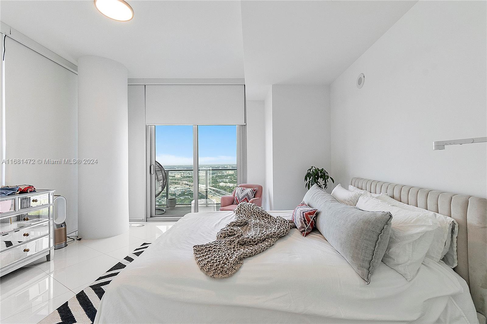 851 NE 1st Ave #3702, Miami FL 33132