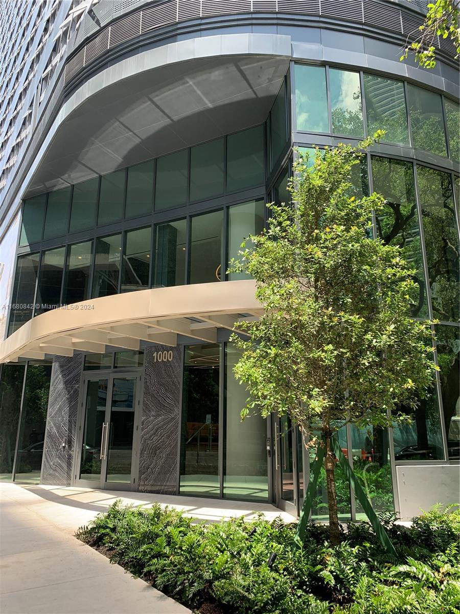 1000 Brickell Plz #1805, Miami FL 33131