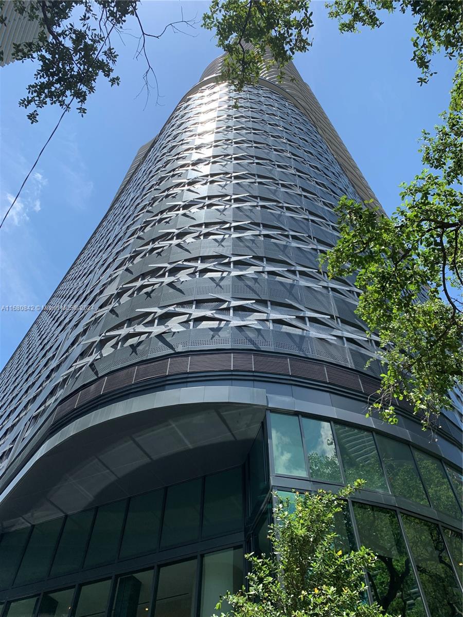 1000 Brickell Plz #1805, Miami FL 33131