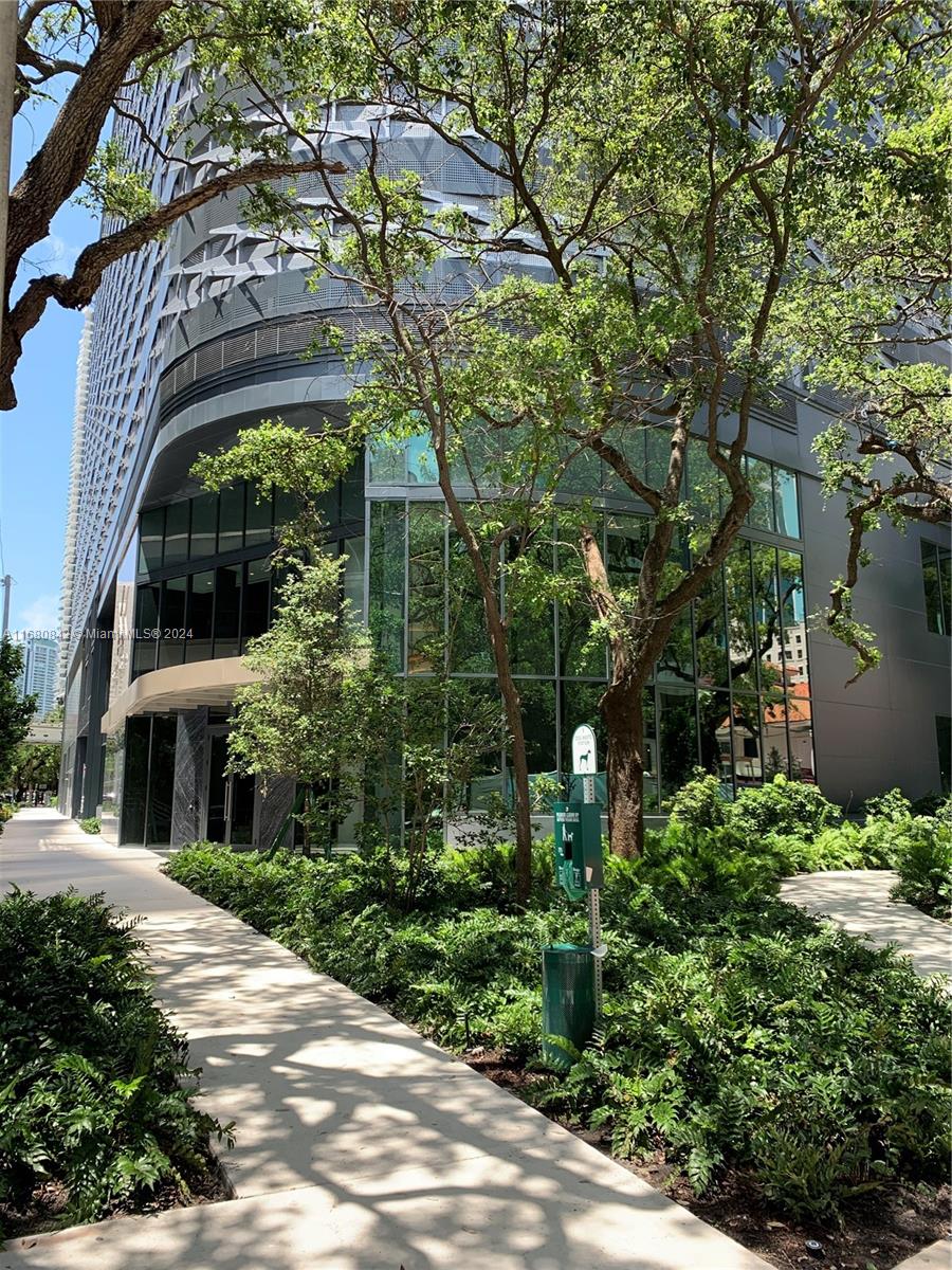 1000 Brickell Plz #1805, Miami FL 33131