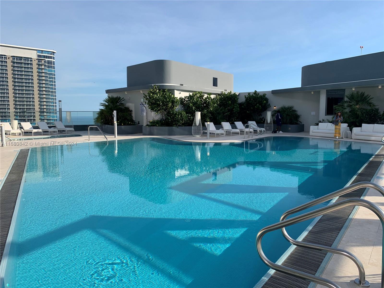 1000 Brickell Plz #1805, Miami FL 33131