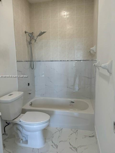 17660 NW 73rd Ave #202-3, Hialeah, Florida image 13