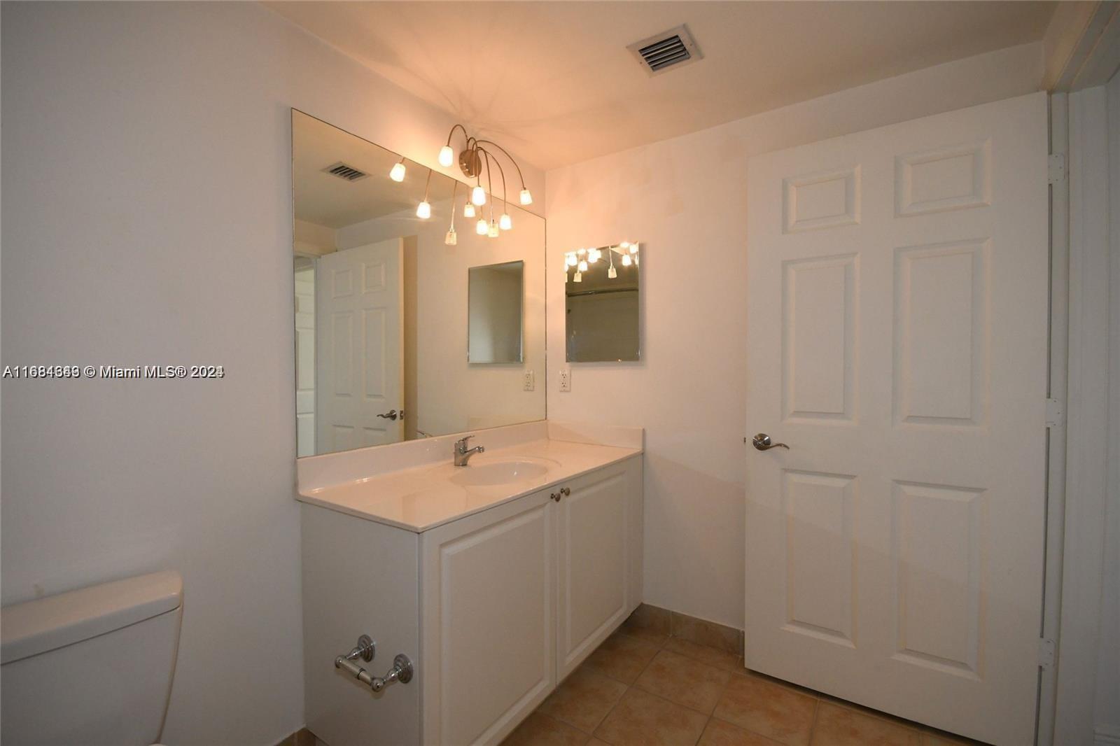 888 S Douglas Rd #804, Coral Gables, Florida image 16