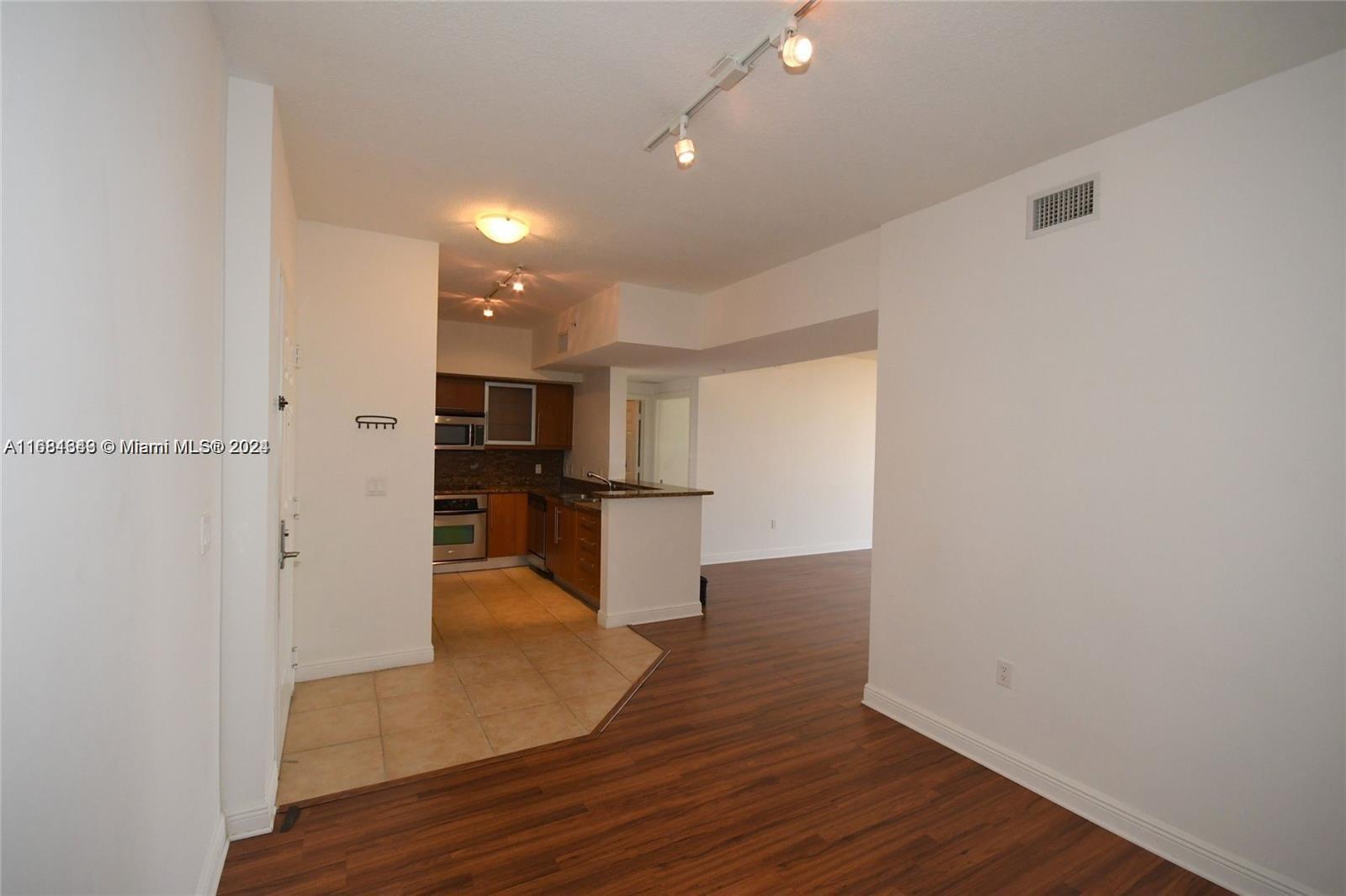 888 S Douglas Rd #804, Coral Gables, Florida image 7