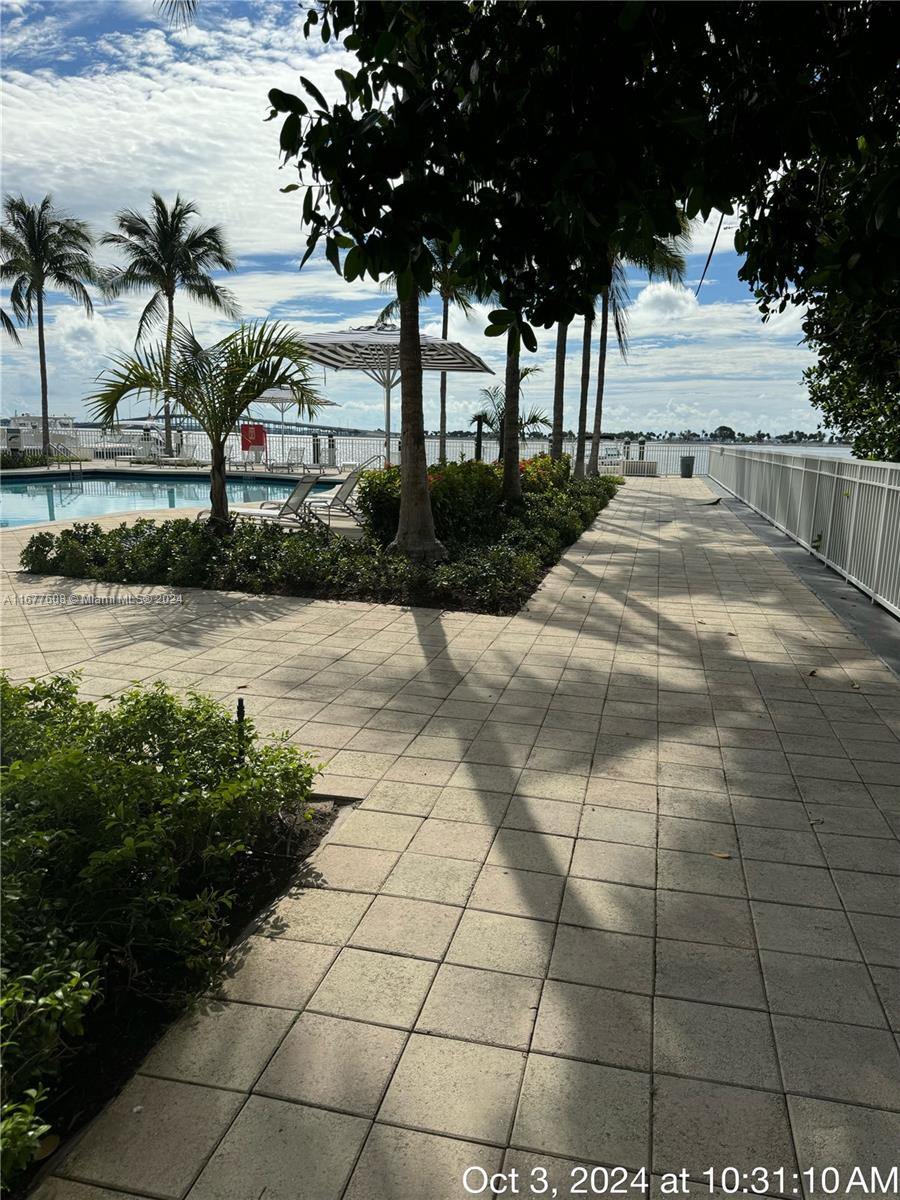 2101 Brickell Ave #2111, Miami FL 33129