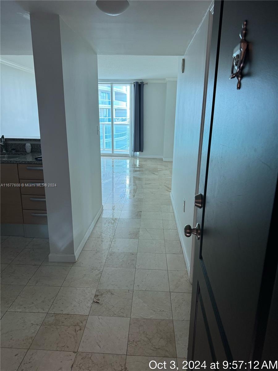 2101 Brickell Ave #2111, Miami FL 33129