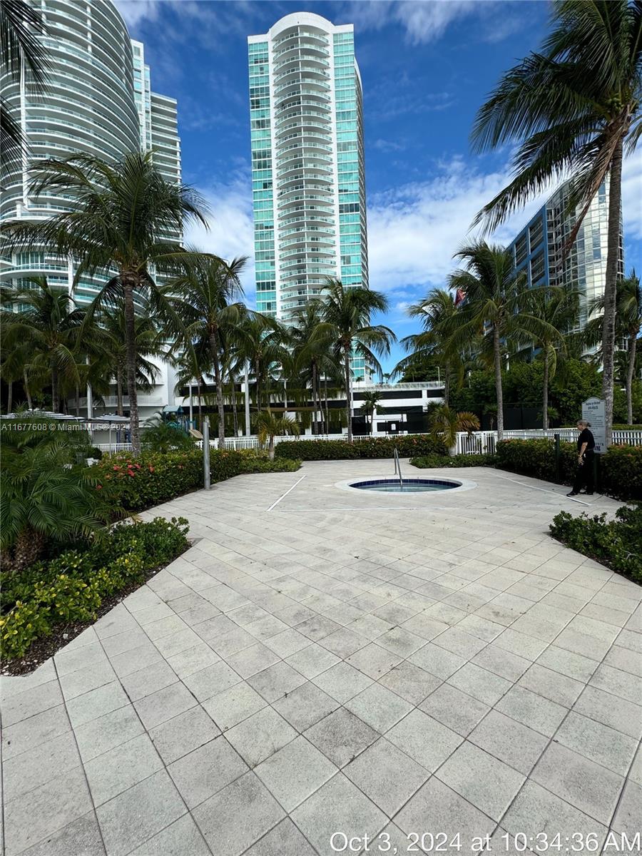 2101 Brickell Ave #2111, Miami FL 33129