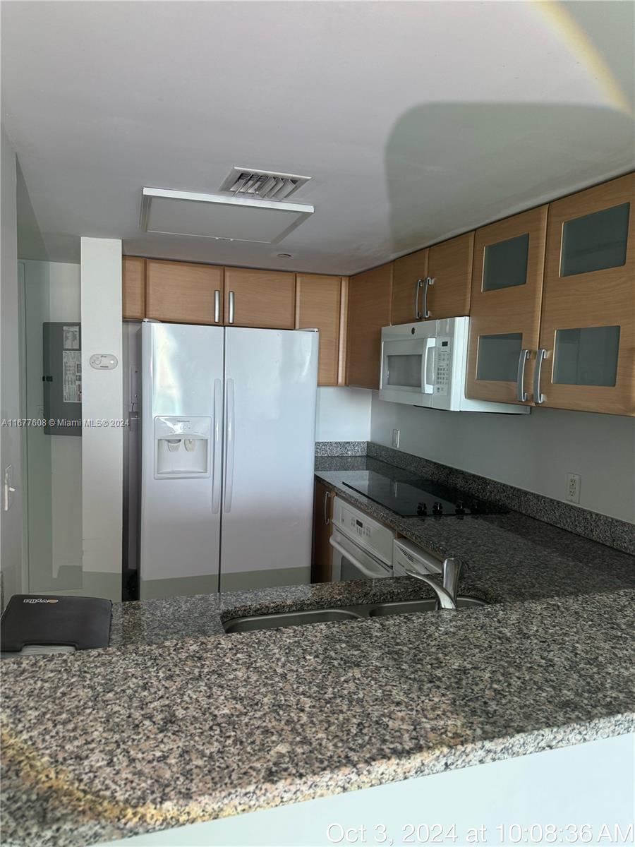 2101 Brickell Ave #2111, Miami FL 33129