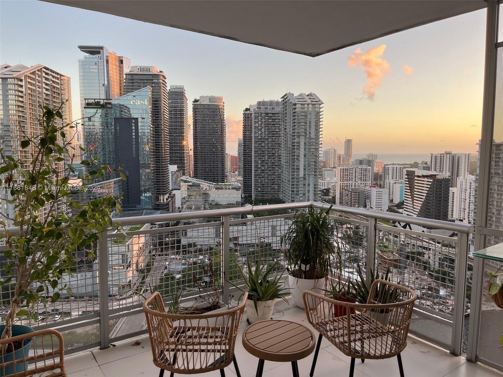 350 S Miami Ave #3404, Miami FL 33130