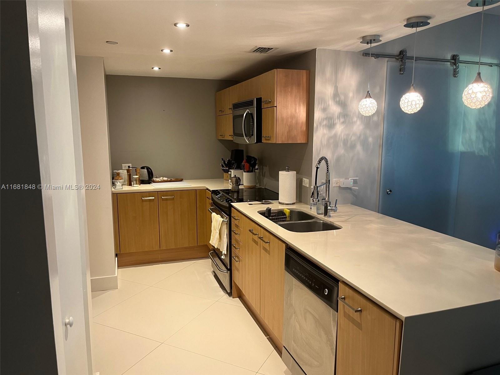 350 S Miami Ave #3404, Miami FL 33130