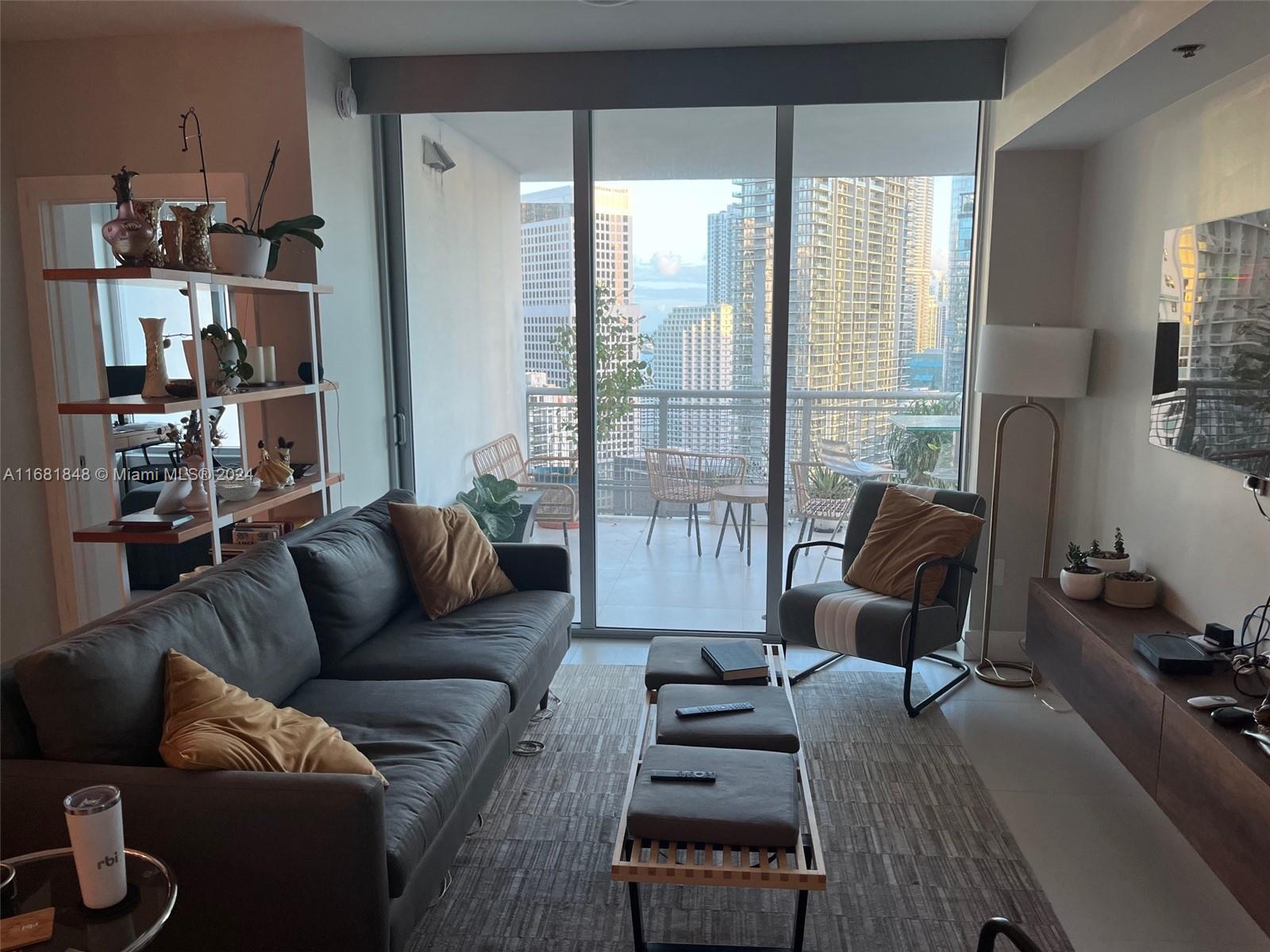 350 S Miami Ave #3404, Miami FL 33130