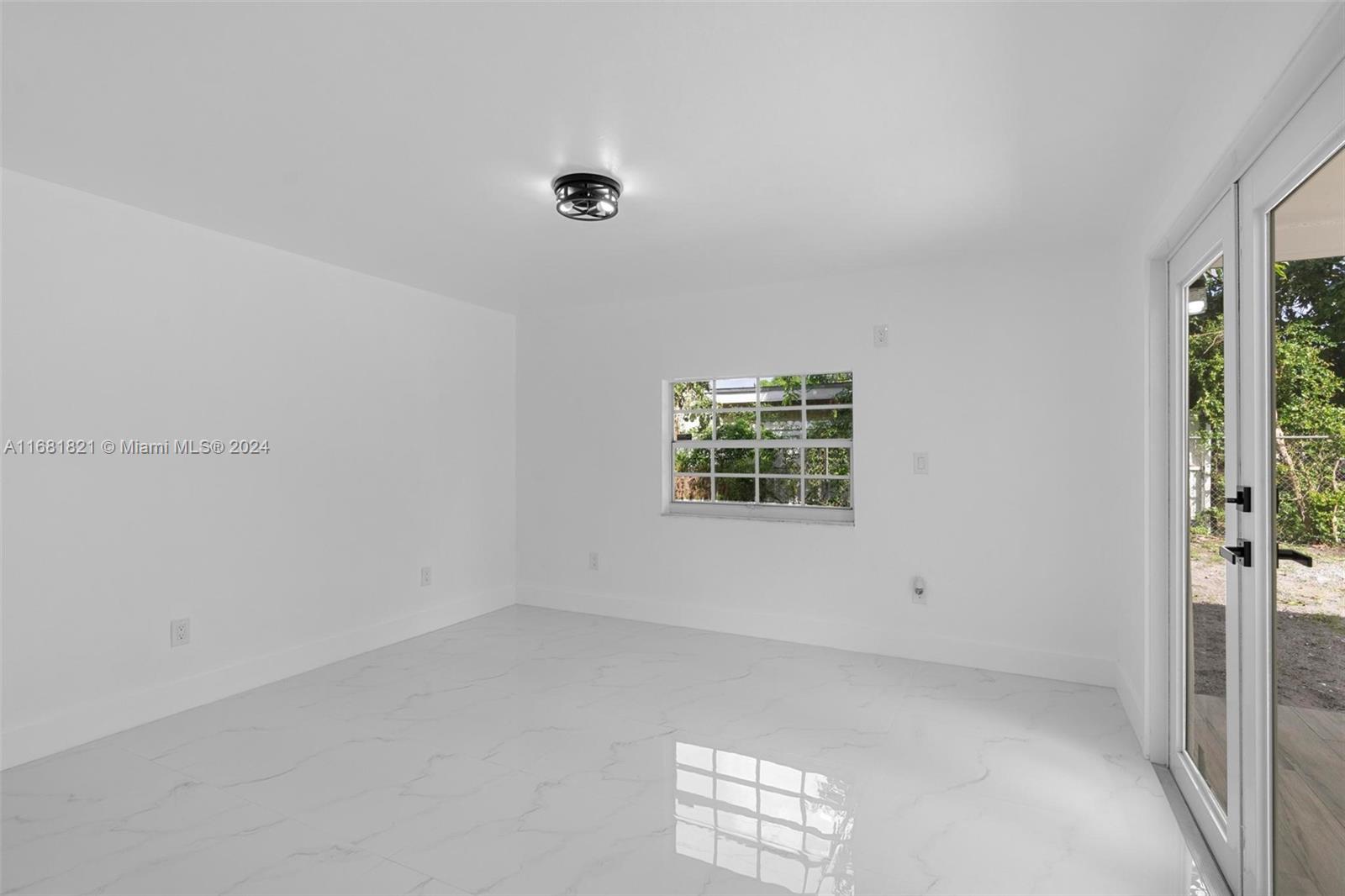 13745 NW 5th Ave, North Miami, Florida image 13