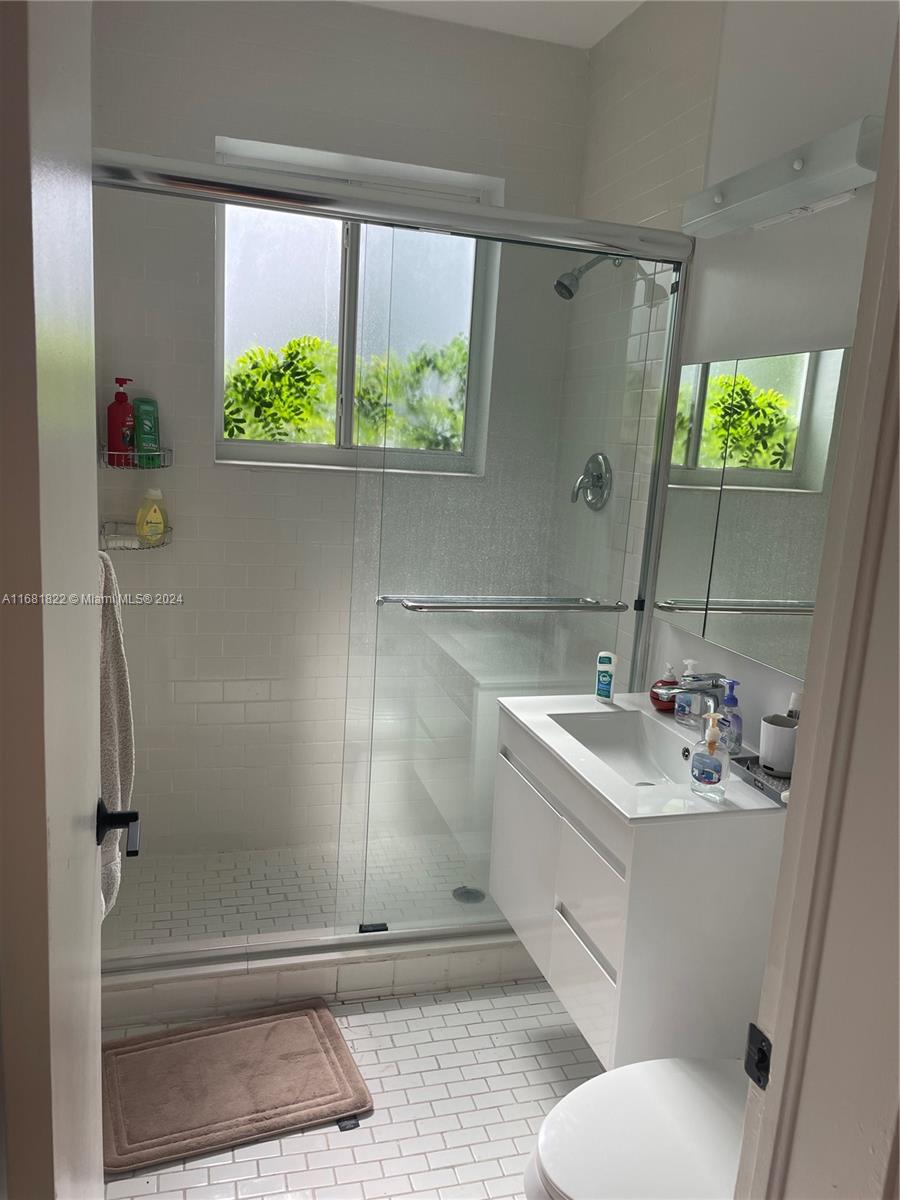 3921 N Meridian Ave, Miami Beach, Florida image 22