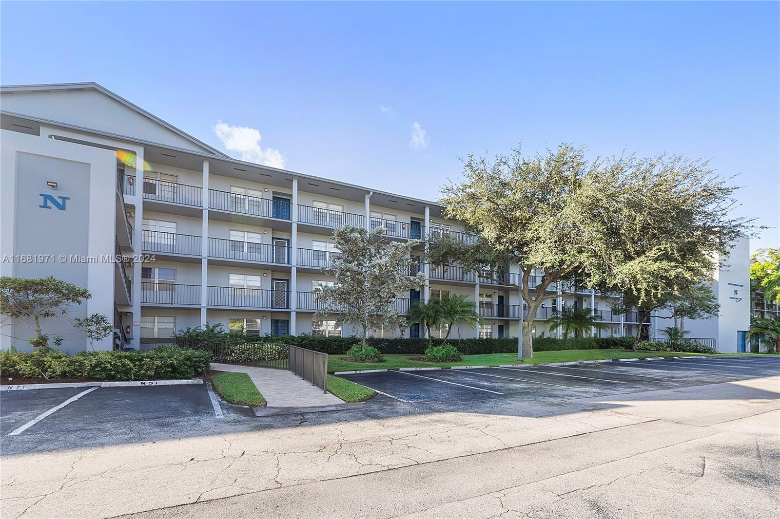 12500 SW 6th St #307N, Pembroke Pines, Florida image 1