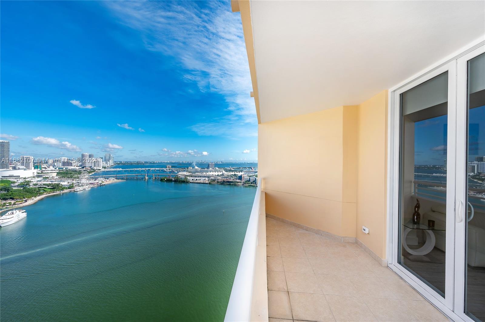 808 Brickell Key Dr #3403, Miami FL 33131