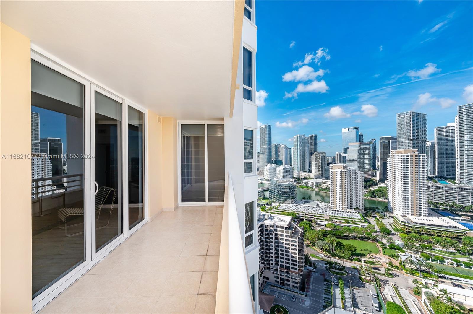 808 Brickell Key Dr #3403, Miami FL 33131