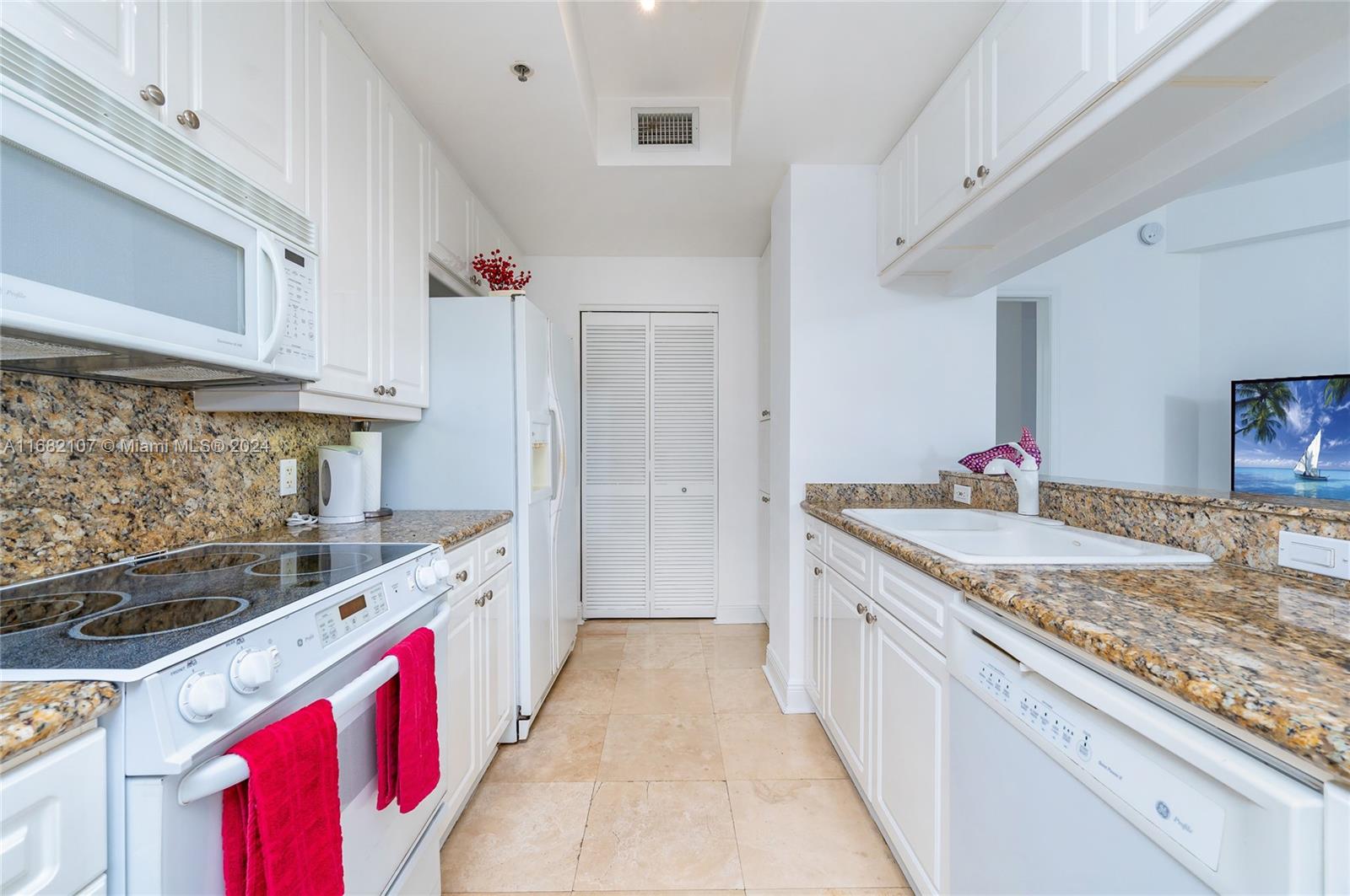 808 Brickell Key Dr #3403, Miami FL 33131