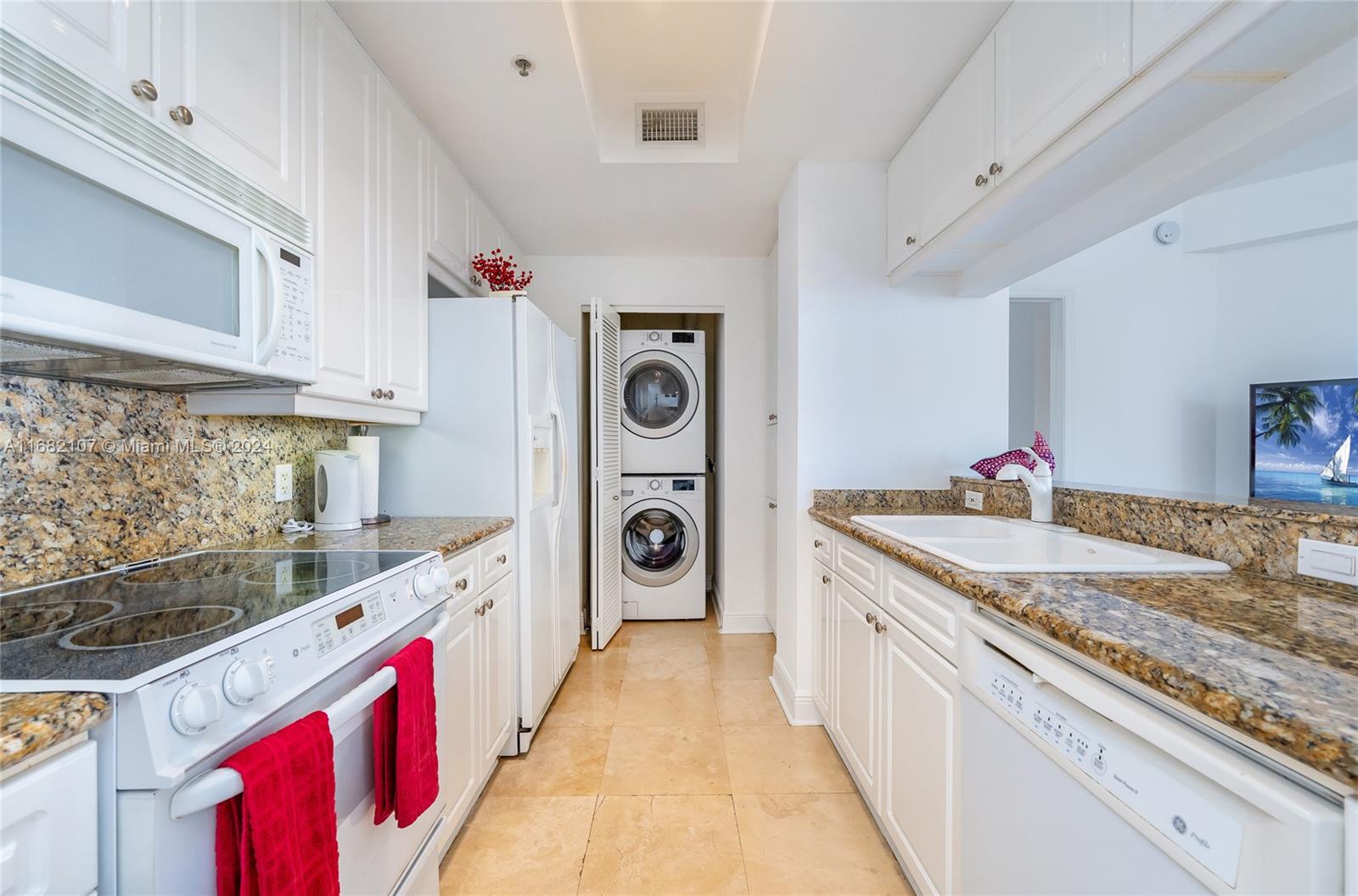 808 Brickell Key Dr #3403, Miami FL 33131