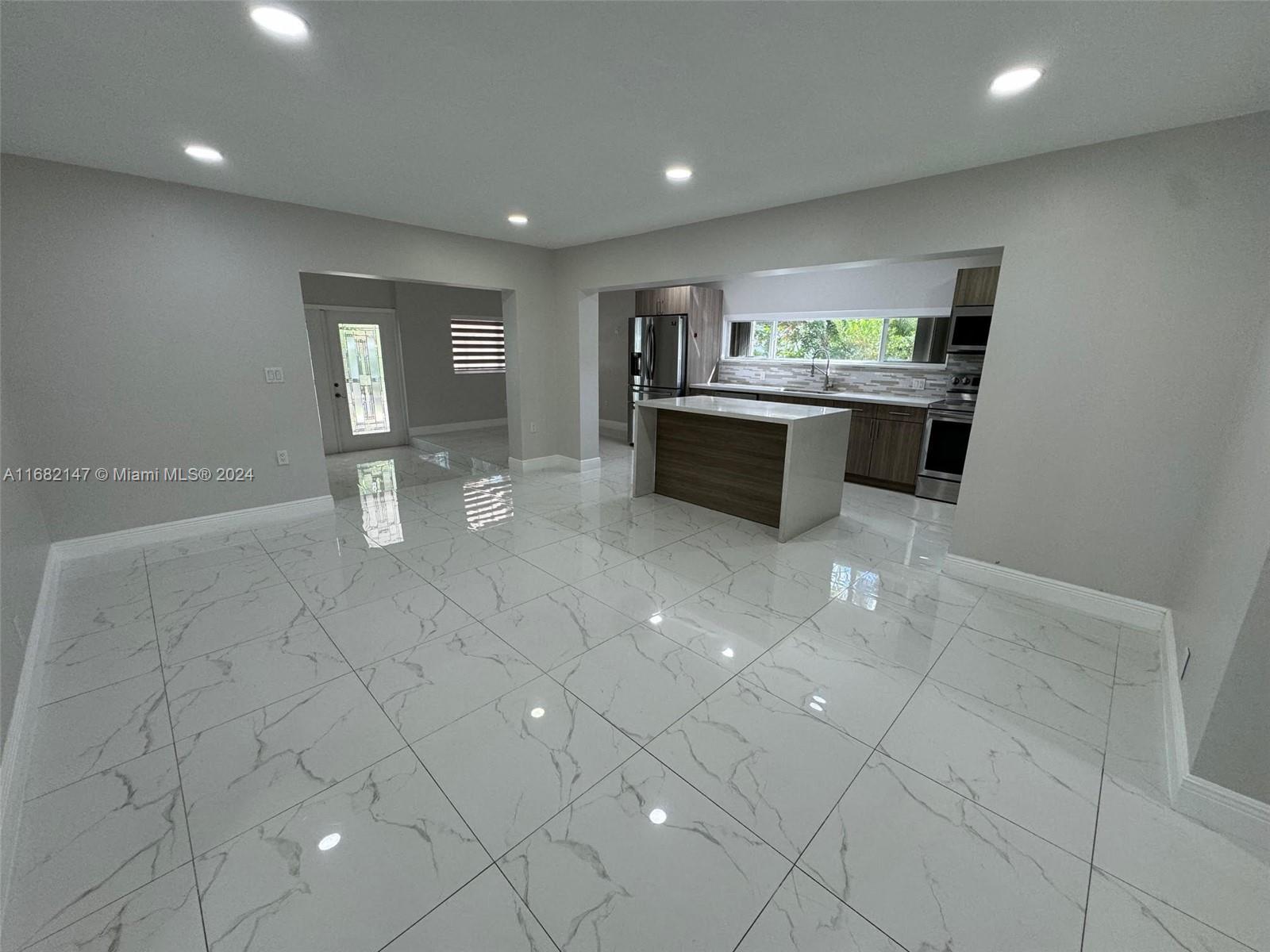 161 W 30th St, Hialeah, Florida image 7