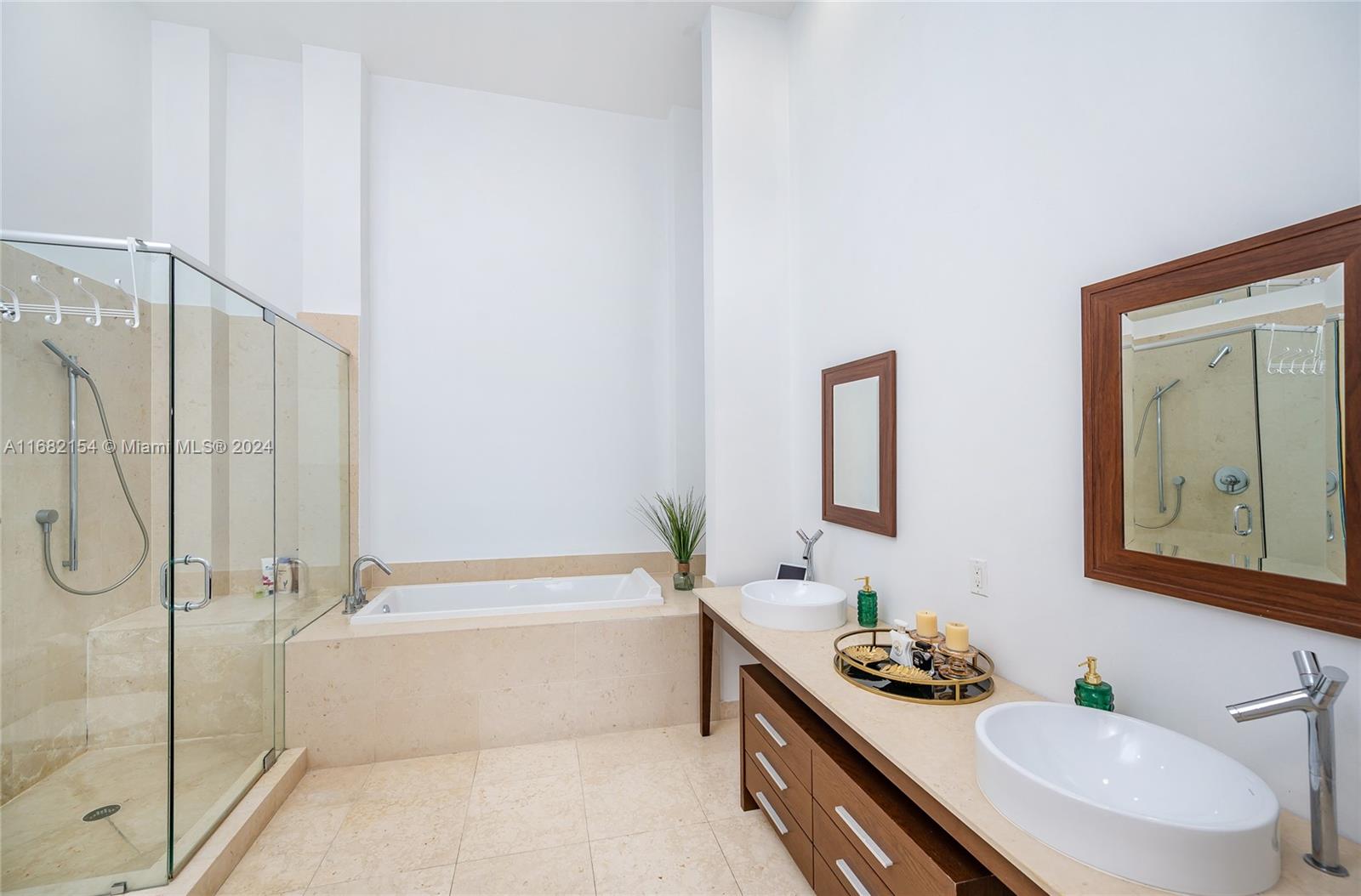 495 Brickell Ave #4103, Miami FL 33131