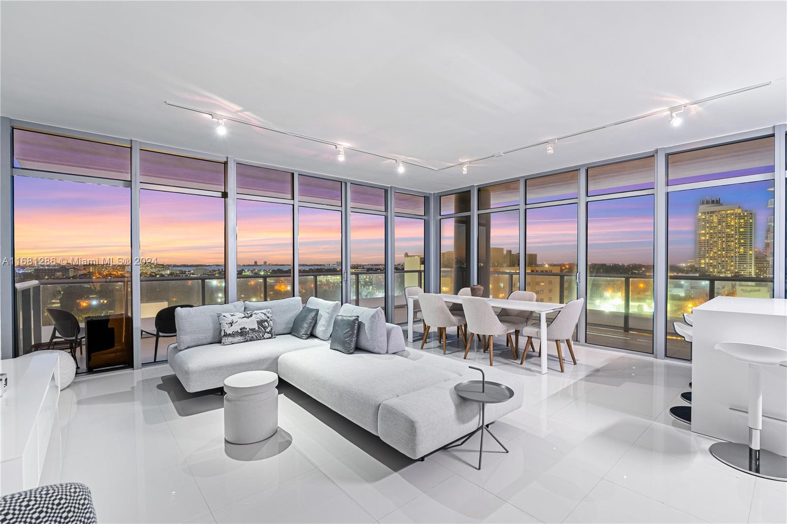 3737 Collins Ave #S-1404, Miami Beach FL 33140