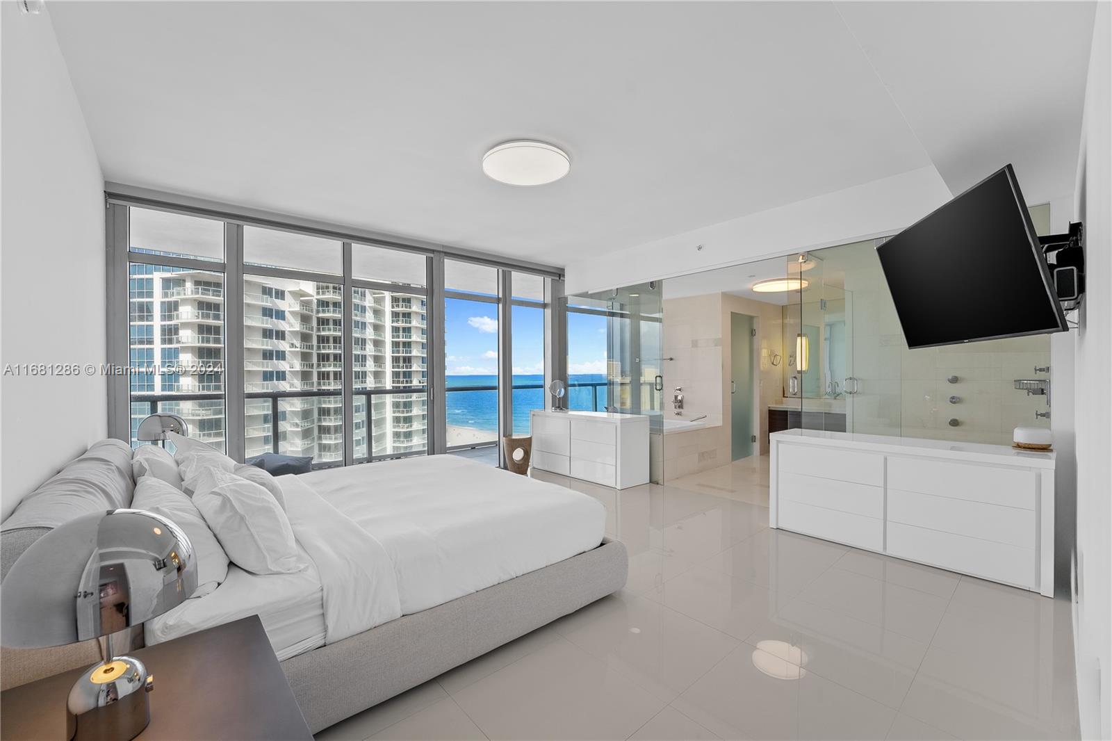 3737 Collins Ave #S-1404, Miami Beach FL 33140