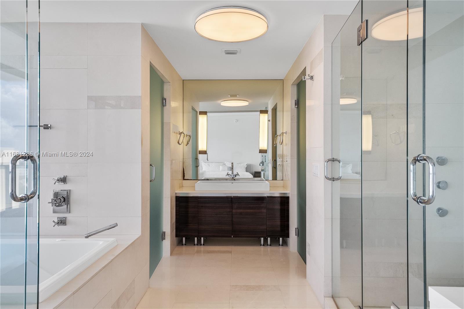 3737 Collins Ave #S-1404, Miami Beach FL 33140