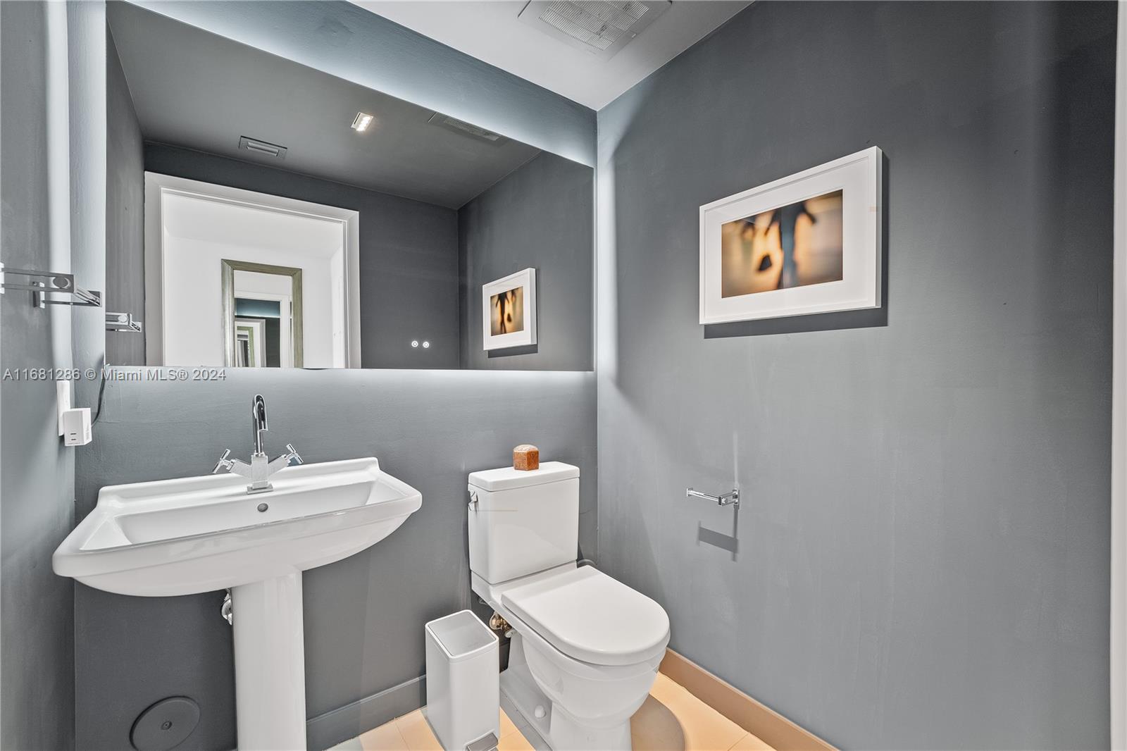 3737 Collins Ave #S-1404, Miami Beach FL 33140