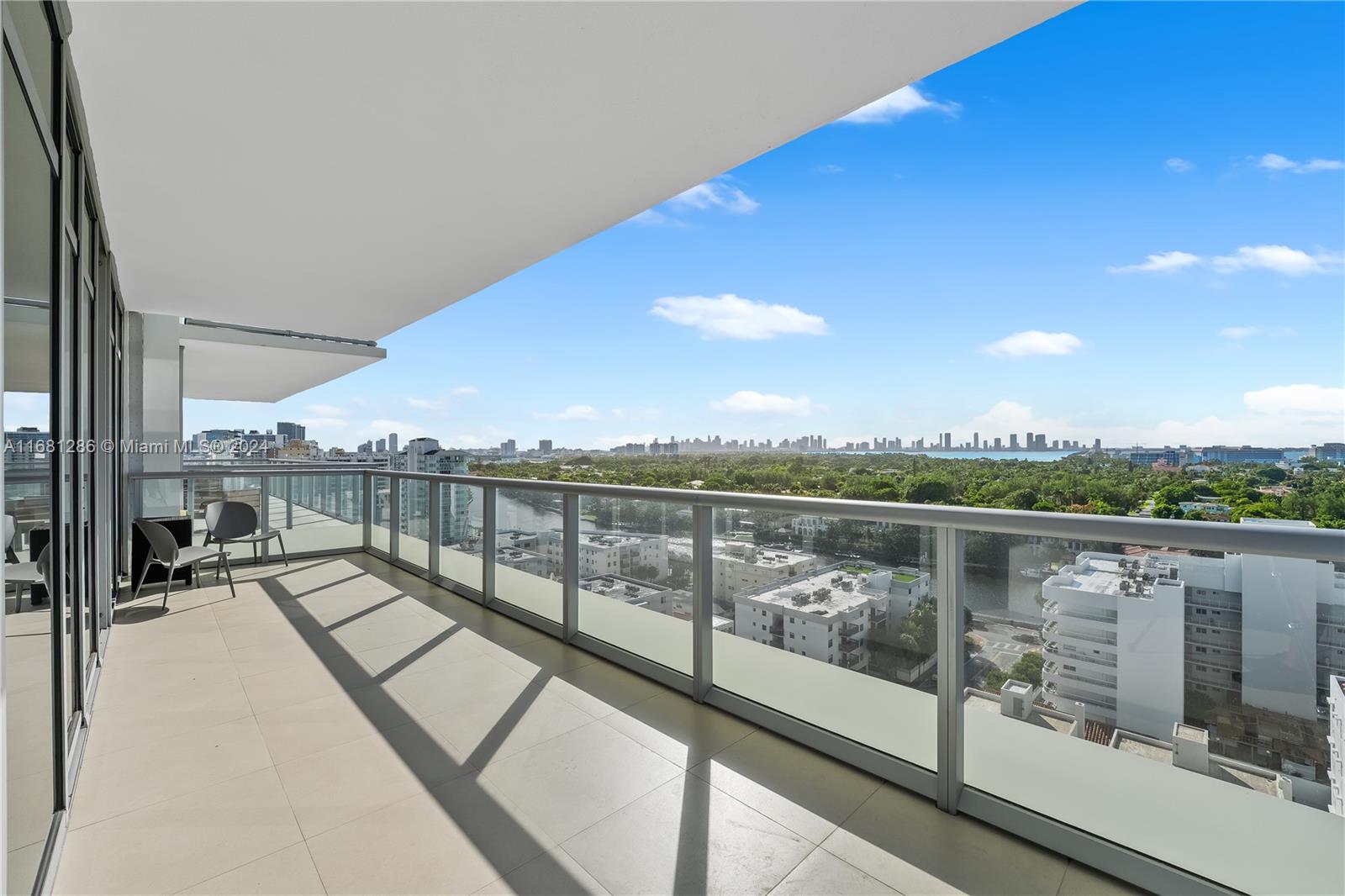 3737 Collins Ave #S-1404, Miami Beach FL 33140