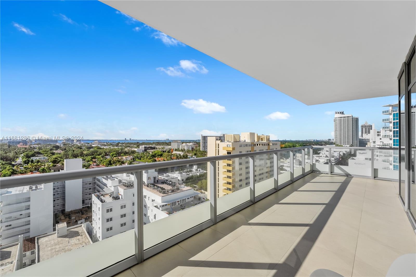 3737 Collins Ave #S-1404, Miami Beach FL 33140