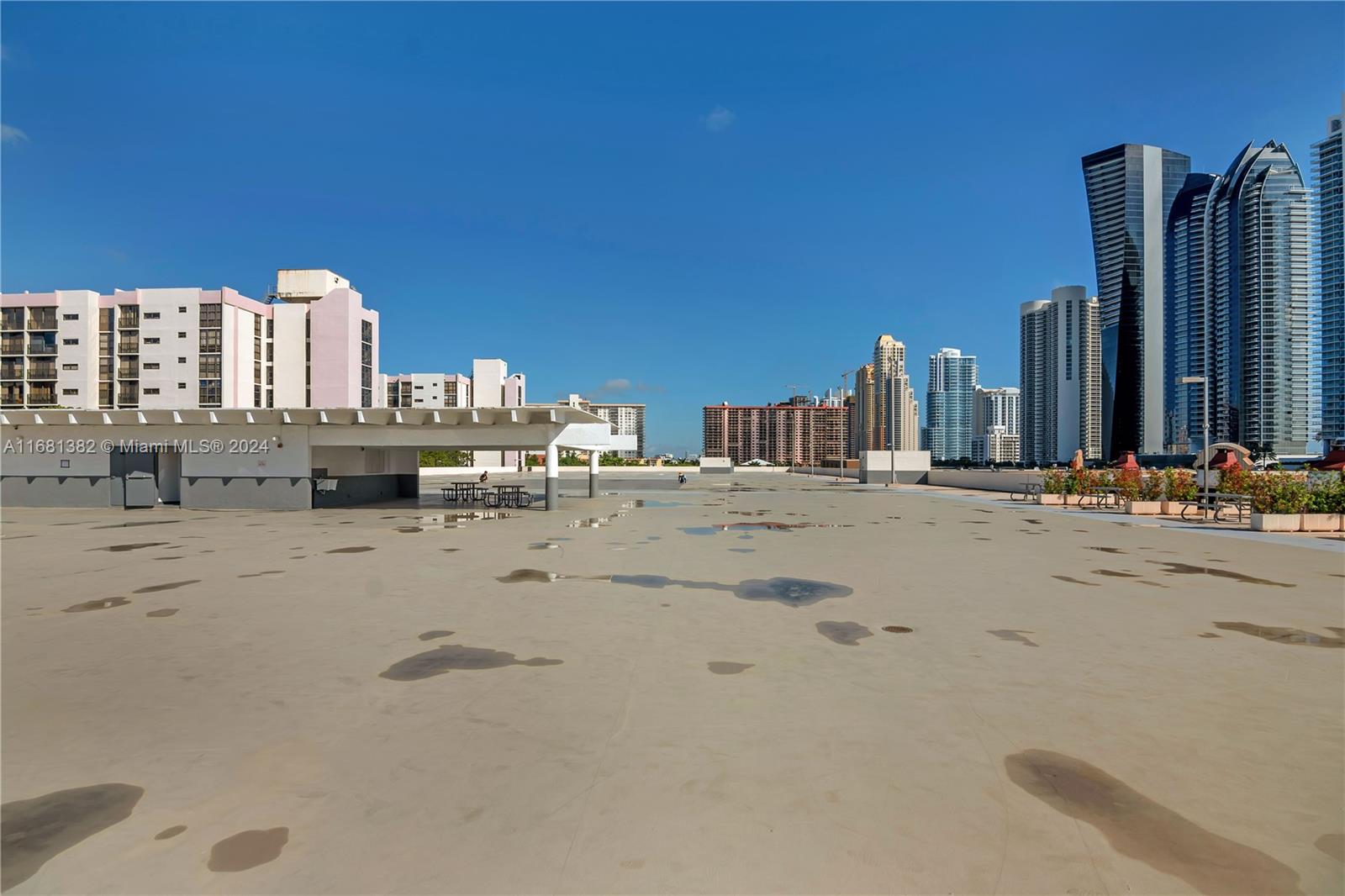 17021 N Bay Rd #918, Sunny Isles Beach, Florida image 38