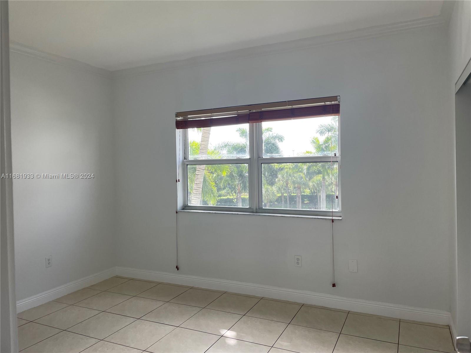 Residential, Doral, Florida image 6