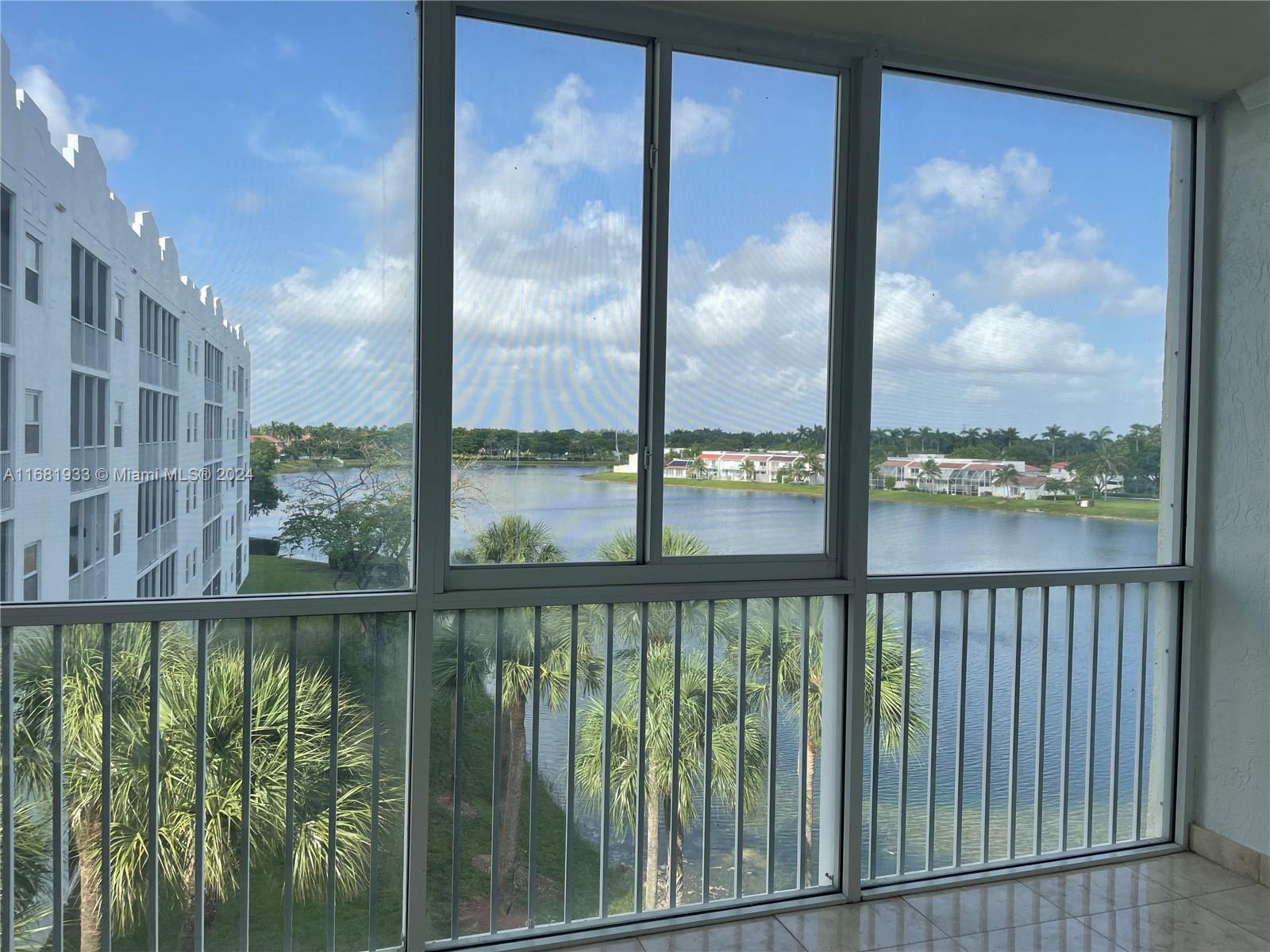 Residential, Doral, Florida image 7