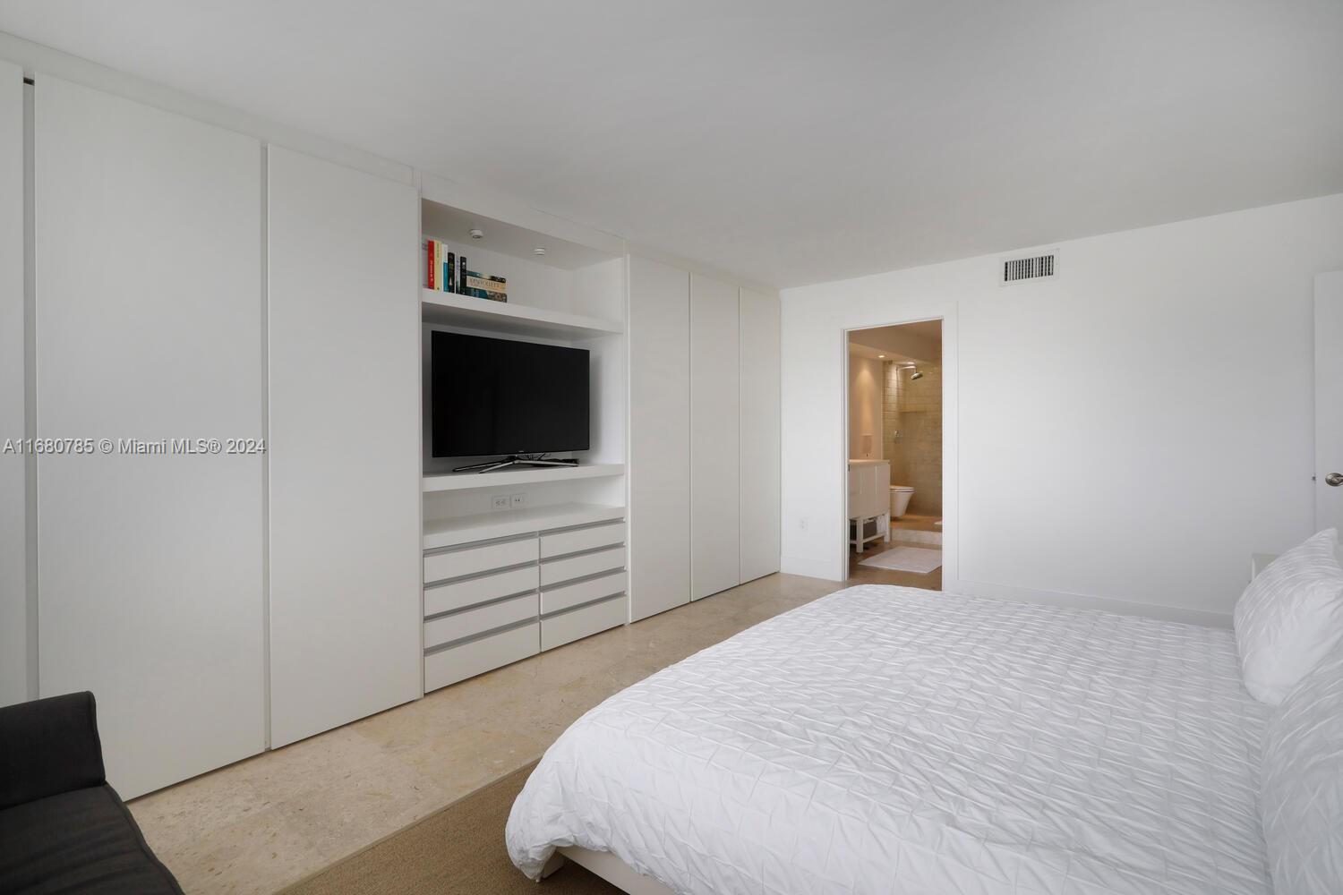881 Ocean Dr #3D, Key Biscayne FL 33149