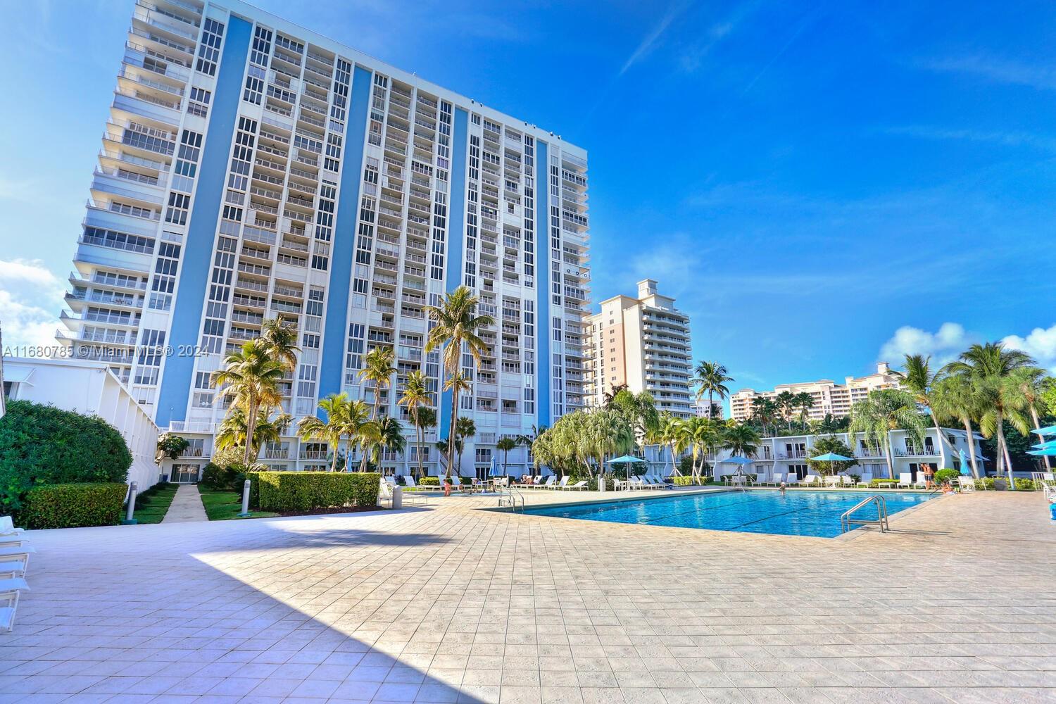 881 Ocean Dr #3D, Key Biscayne FL 33149