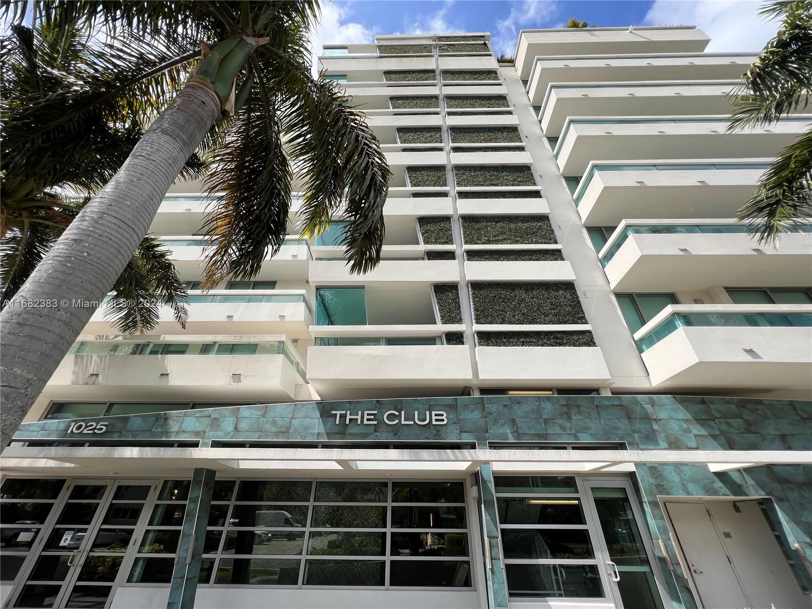 Gorgeous 2/2 in the heart of desired Bay Harbor Islands. Top of the line appliances, like new unit, ready to move in which a huge balcony to entertain. Rooftop pool with 360 views of the island and Miami.