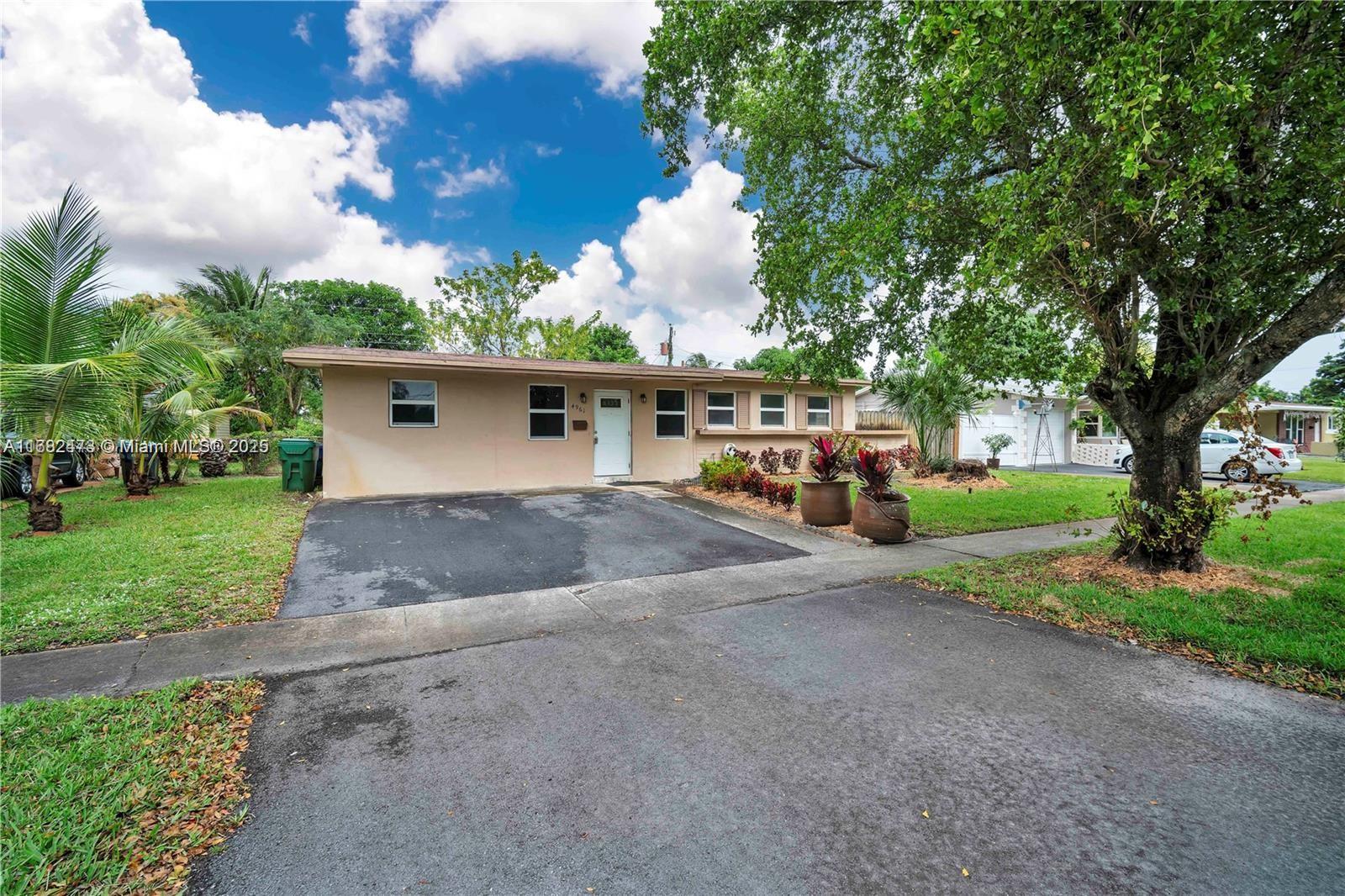 4961 NW 12th St, Lauderhill, Florida image 3