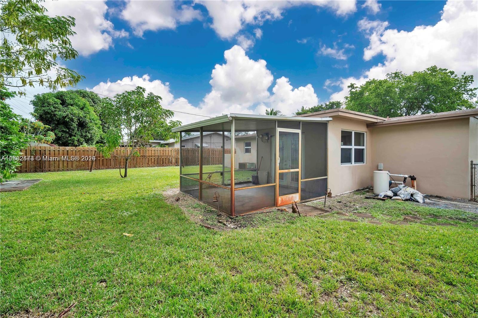 4961 NW 12th St, Lauderhill, Florida image 31