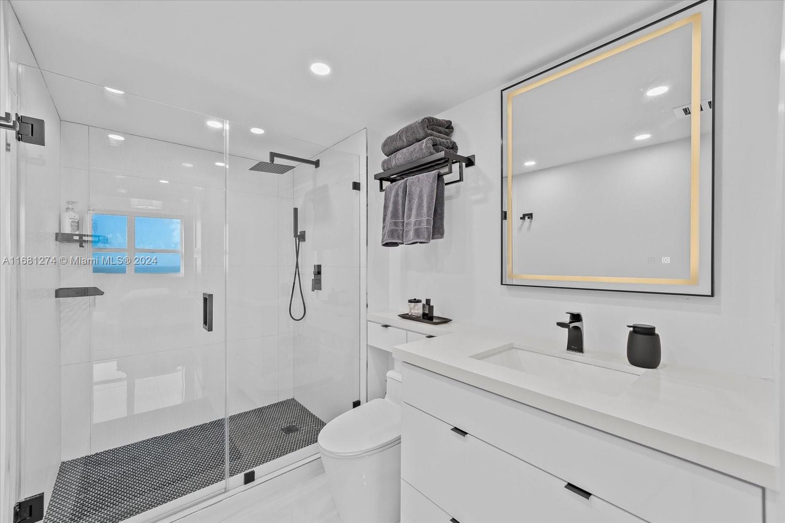 90 Alton Rd #2703, Miami Beach FL 33139