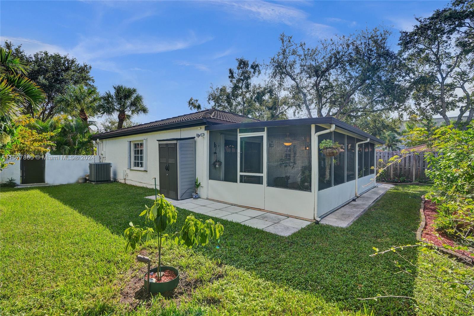 9133 NW 190th Ter, Hialeah, Florida image 38