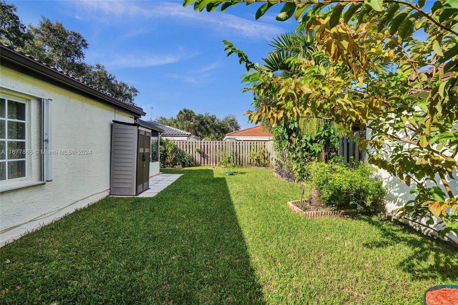 9133 NW 190th Ter, Hialeah, Florida image 39