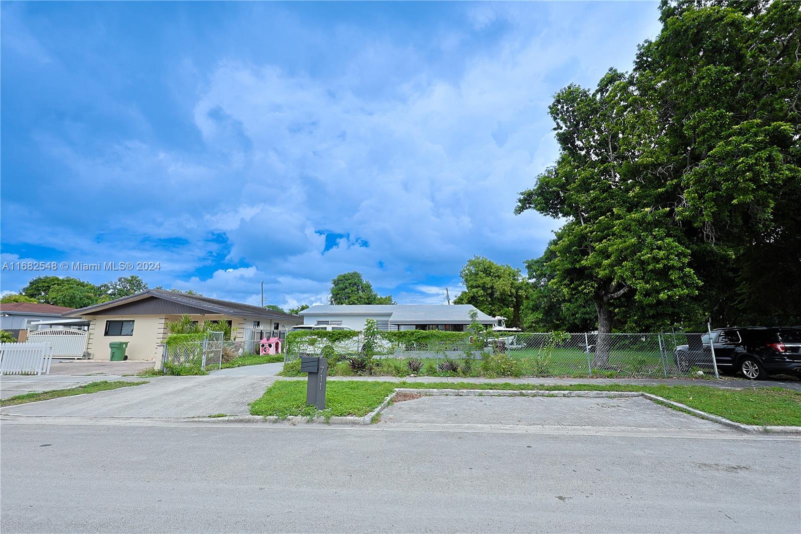 711 W 31st St, Hialeah, Florida image 39