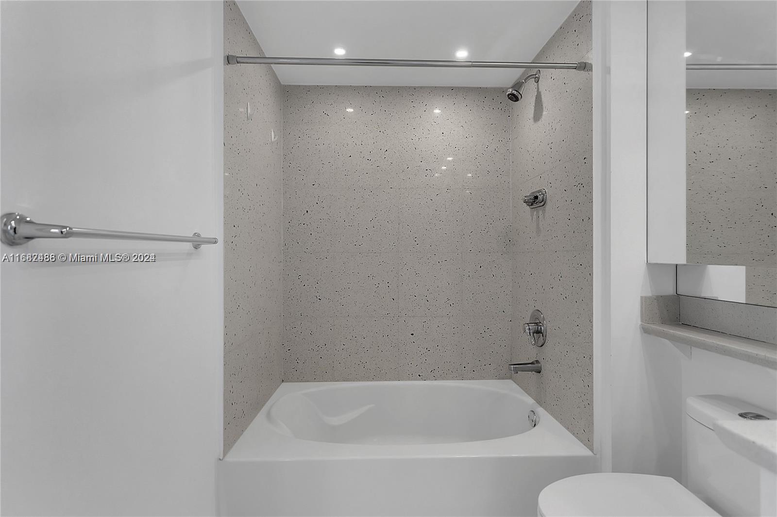 325 S Biscayne Blvd #4318, Miami FL 33131