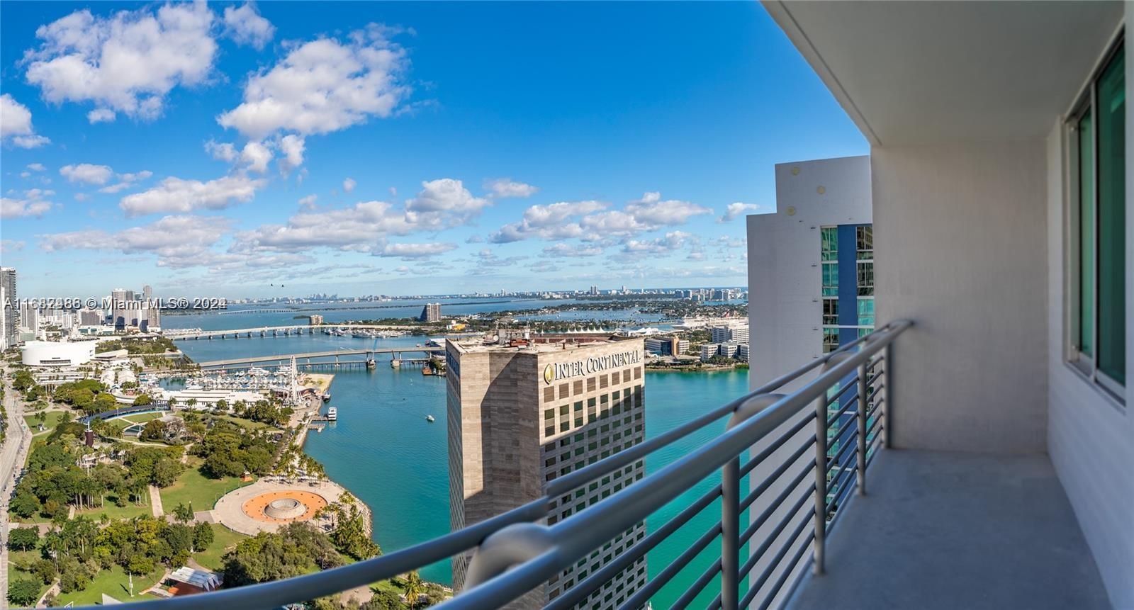 325 S Biscayne Blvd #4318, Miami FL 33131