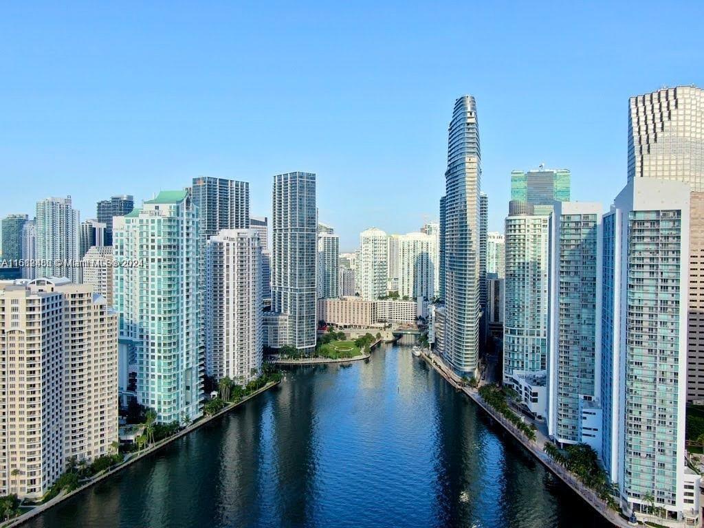 325 S Biscayne Blvd #4318, Miami FL 33131