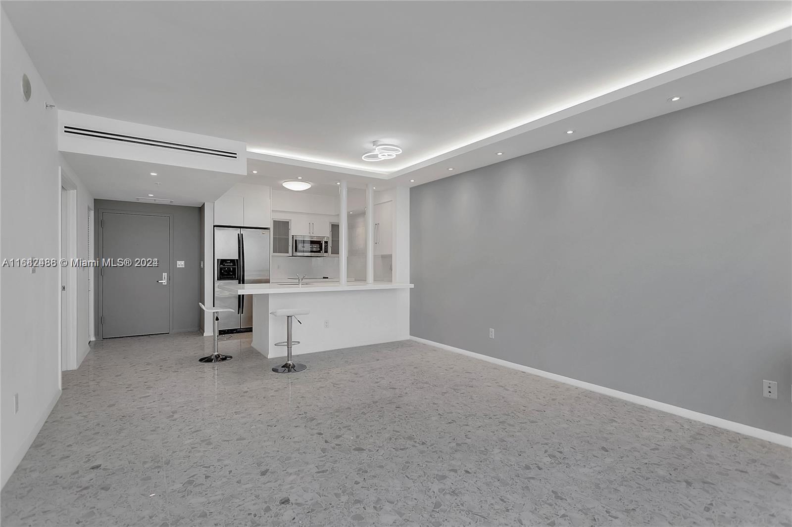 325 S Biscayne Blvd #4318, Miami FL 33131