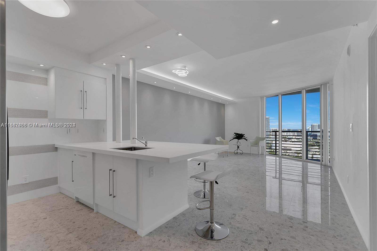 325 S Biscayne Blvd #4318, Miami FL 33131