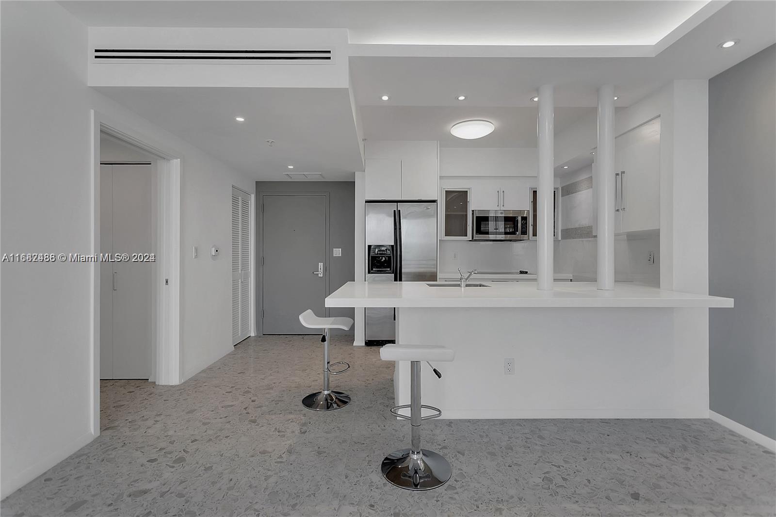 325 S Biscayne Blvd #4318, Miami FL 33131