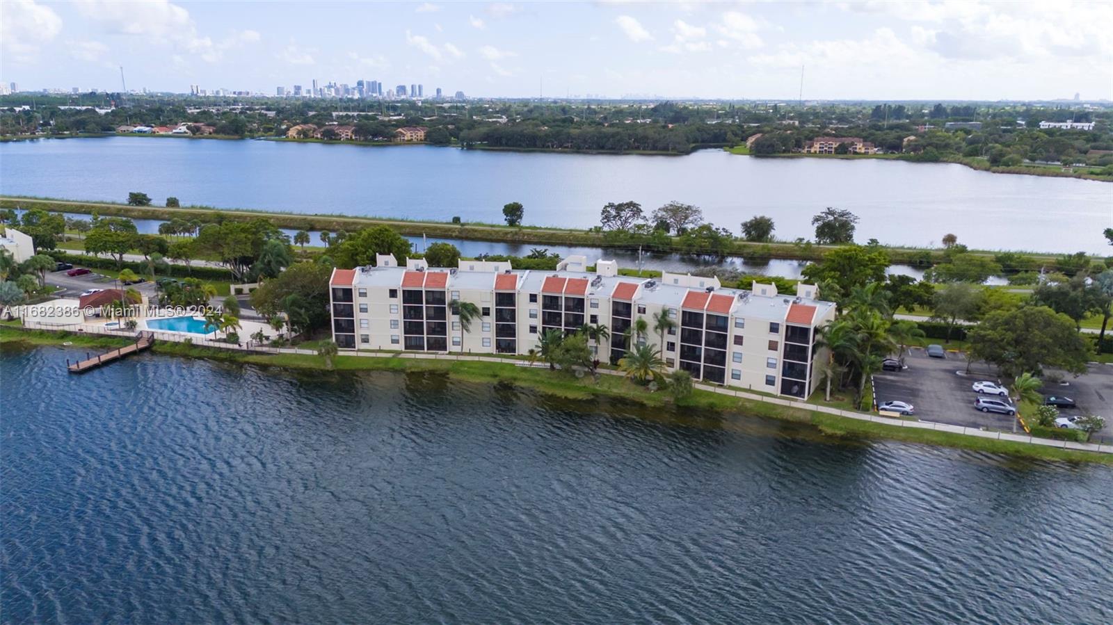 116 Lake Emerald Dr #105, Oakland Park, Florida image 29